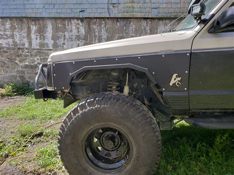 99 jeep cherokee fender flares.